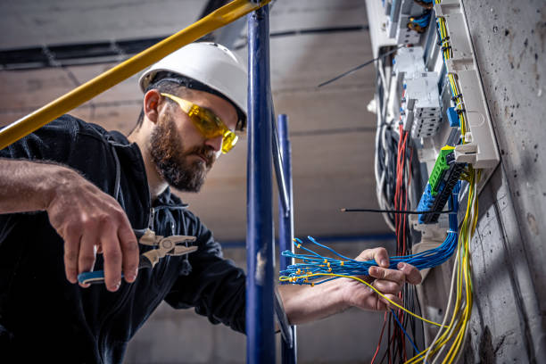 Best Local Electrician Companies  in Lampasas, TX